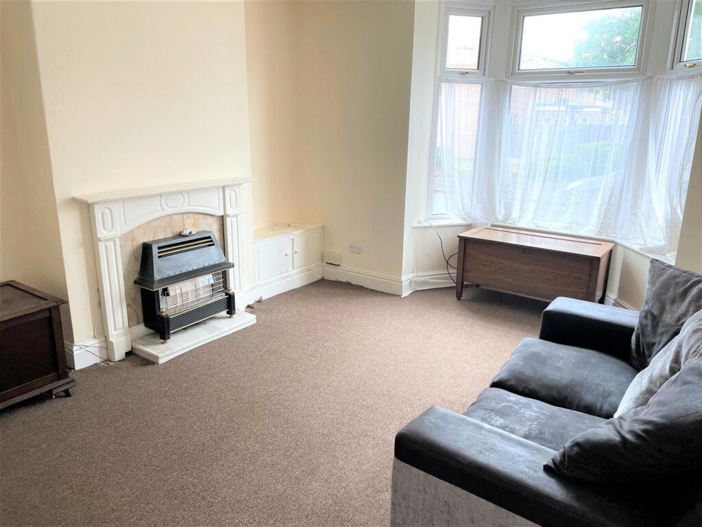 3 bed Mid Terraced House for rent in Preston. From Jones Cameron Estate Agents - Preston