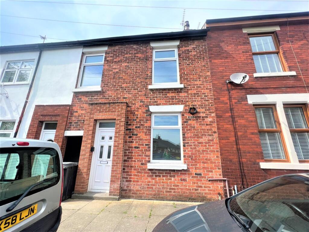 2 bed Mid Terraced House for rent in Fulwood. From Jones Cameron Estate Agents - Preston 2 bed Mid Terraced House for rent in Fulwood. From Jones Cameron Estate Agents - Preston