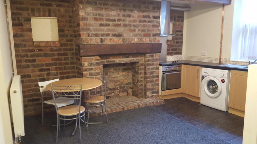 2 bed Apartment for rent in Preston. From Jones Cameron Estate Agents - Preston 2 bed Apartment for rent in Preston. From Jones Cameron Estate Agents - Preston