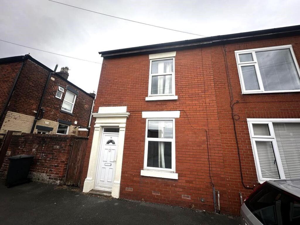 2 bed End of Terrace for rent in Fulwood. From Jones Cameron Estate Agents - Preston