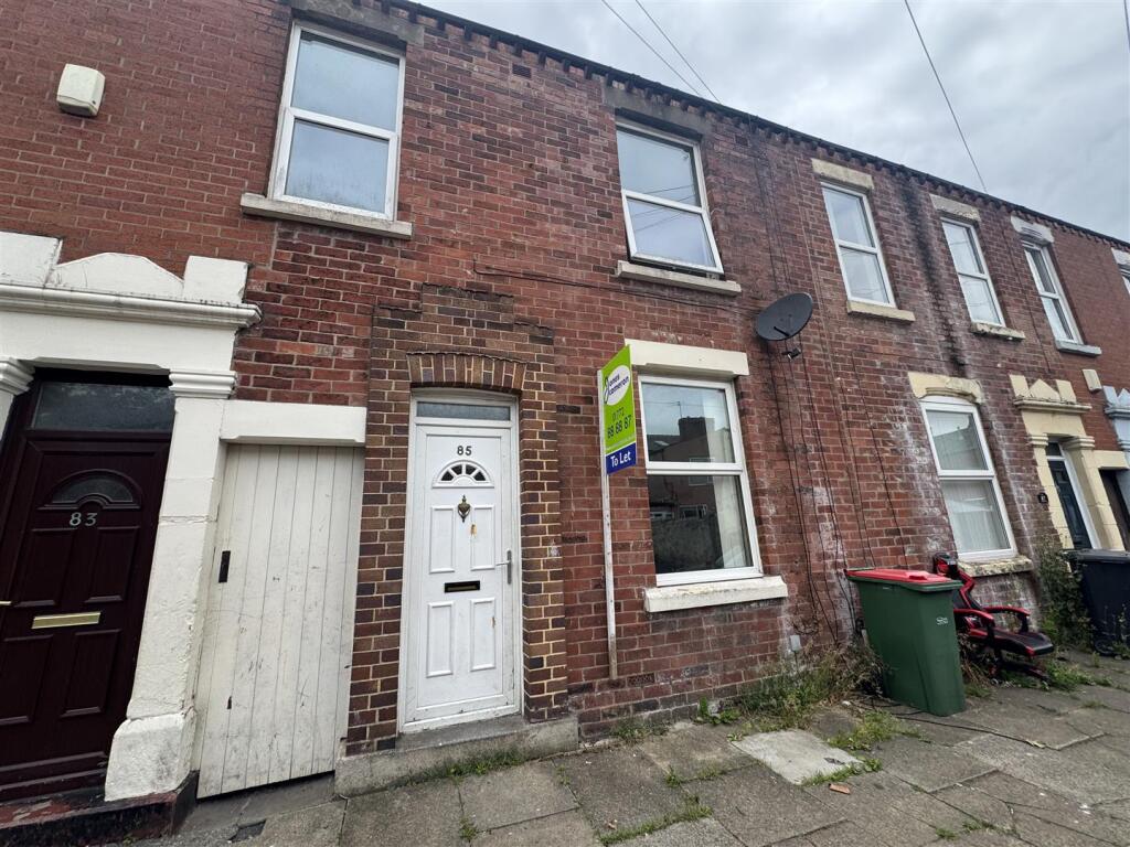 3 bed Mid Terraced House for rent in Preston. From Jones Cameron Estate Agents - Preston 3 bed Mid Terraced House for rent in Preston. From Jones Cameron Estate Agents - Preston