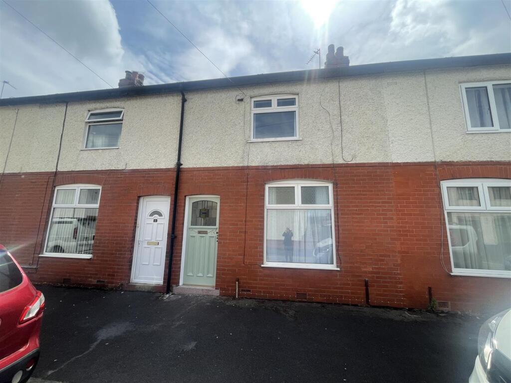2 bed Mid Terraced House for rent in Fulwood. From Jones Cameron Estate Agents - Preston