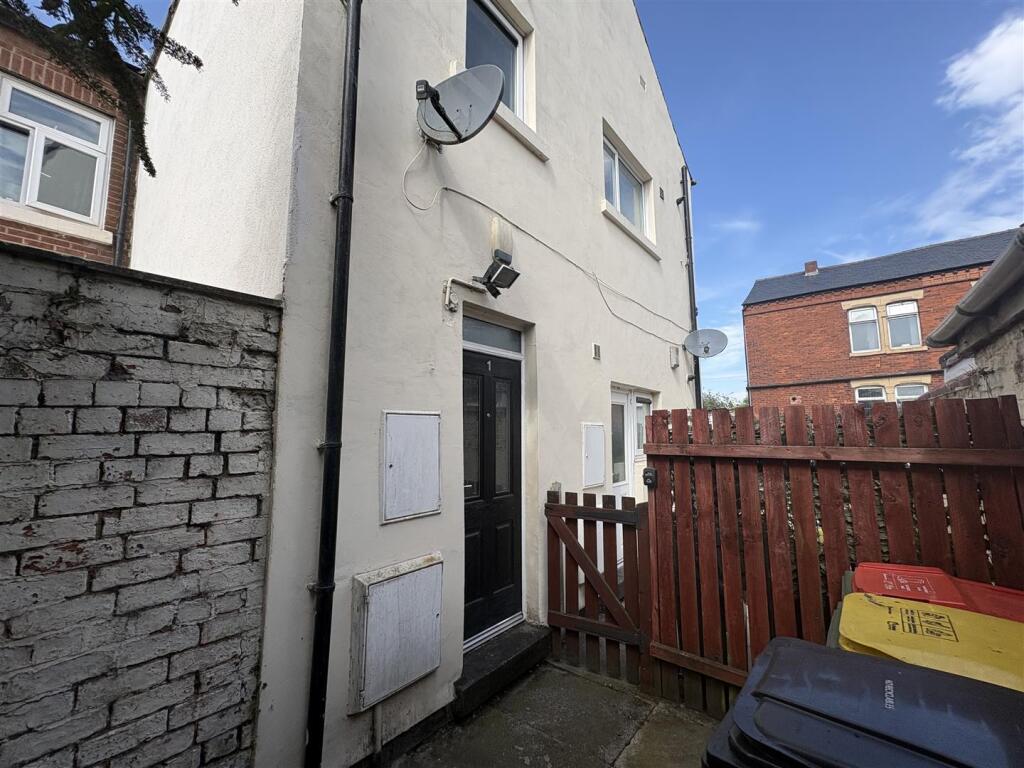 2 bed Apartment for rent in Preston. From Jones Cameron Estate Agents - Preston