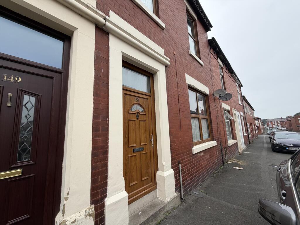 3 bed Mid Terraced House for rent in Fulwood. From Jones Cameron Estate Agents - Preston