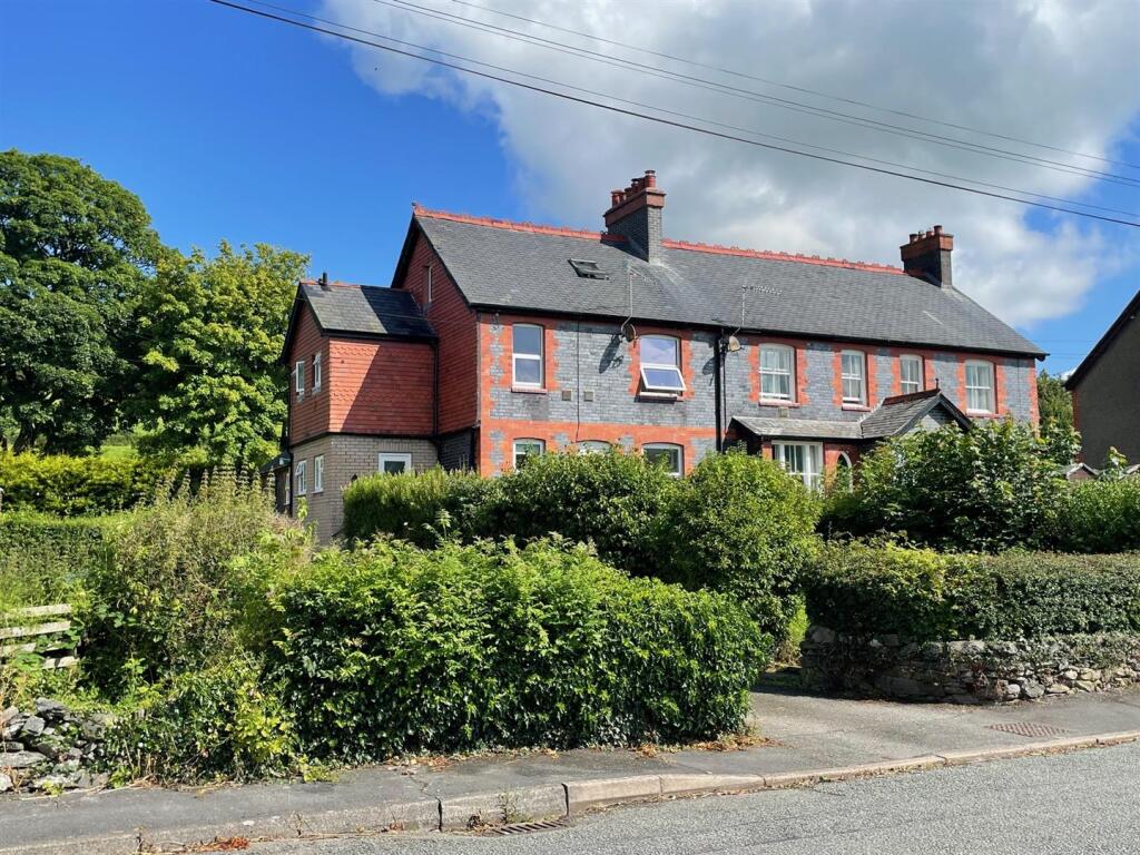 3 bed Semi Detached for rent in Maerdy. From Jones Peckover - Denbigh 3 bed Semi Detached for rent in Maerdy. From Jones Peckover - Denbigh