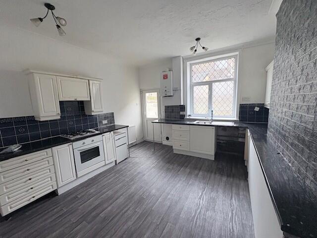 2 bed Mid Terraced House for rent in Burnley. From JonSimon Estate Agents - Burnley