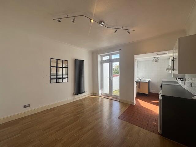 3 bed End of Terrace for rent in Burnley. From JonSimon Estate Agents - Burnley