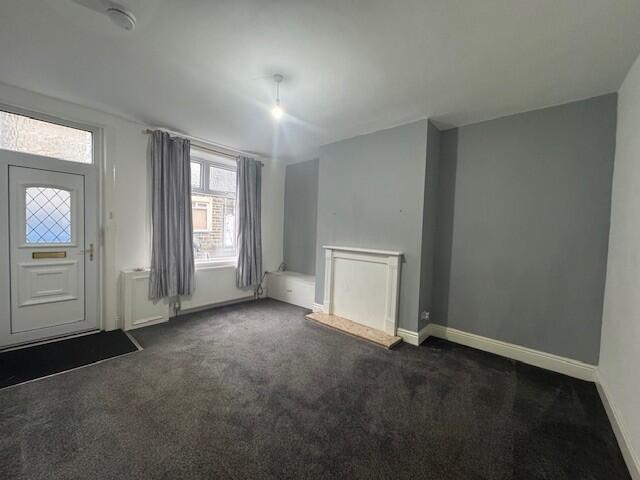 2 bed Mid Terraced House for rent in Worsthorne. From JonSimon Estate Agents - Burnley