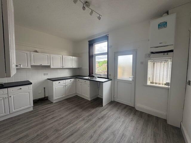 2 bed Mid Terraced House for rent in Nelson. From JonSimon Estate Agents - Burnley
