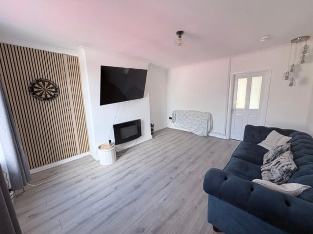 2 bed Mid Terraced House for rent in Bacup. From JonSimon Estate Agents - Burnley