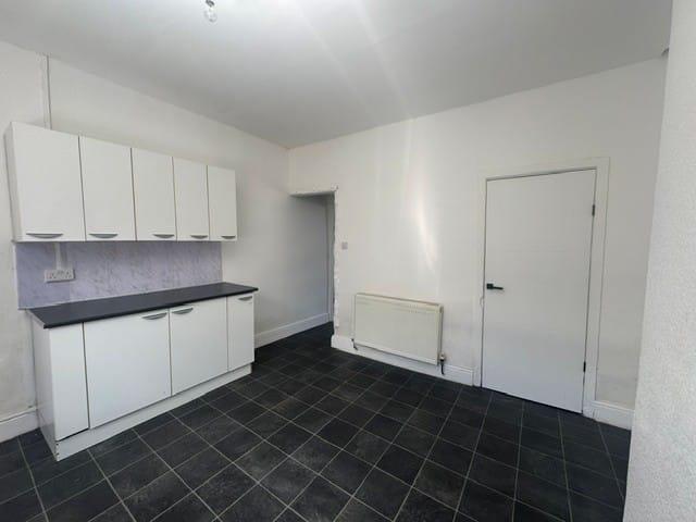 2 bed Mid Terraced House for rent in Worsthorne. From JonSimon Estate Agents - Burnley