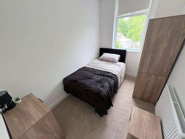 4 bed Studio for rent in Burnley. From JonSimon Estate Agents - Burnley