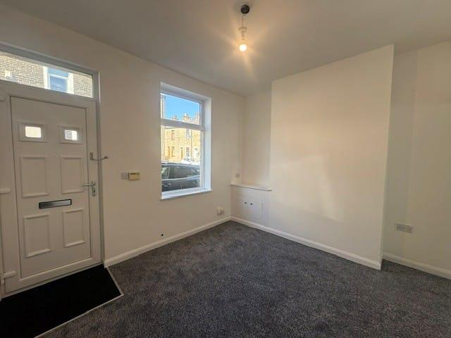 3 bed Mid Terraced House for rent in Burnley. From JonSimon Estate Agents - Burnley 3 bed Mid Terraced House for rent in Burnley. From JonSimon Estate Agents - Burnley