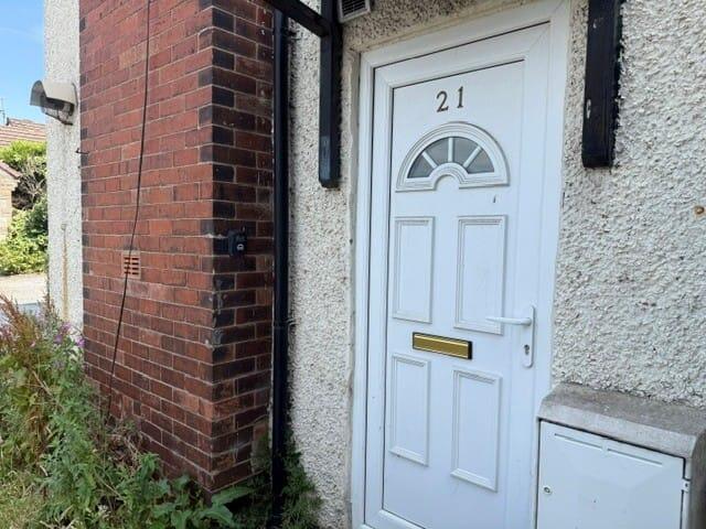 2 bed Apartment for rent in Burnley. From JonSimon Estate Agents - Burnley