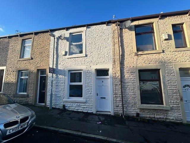 2 bed Mid Terraced House for rent in Burnley. From JonSimon Estate Agents - Burnley 2 bed Mid Terraced House for rent in Burnley. From JonSimon Estate Agents - Burnley