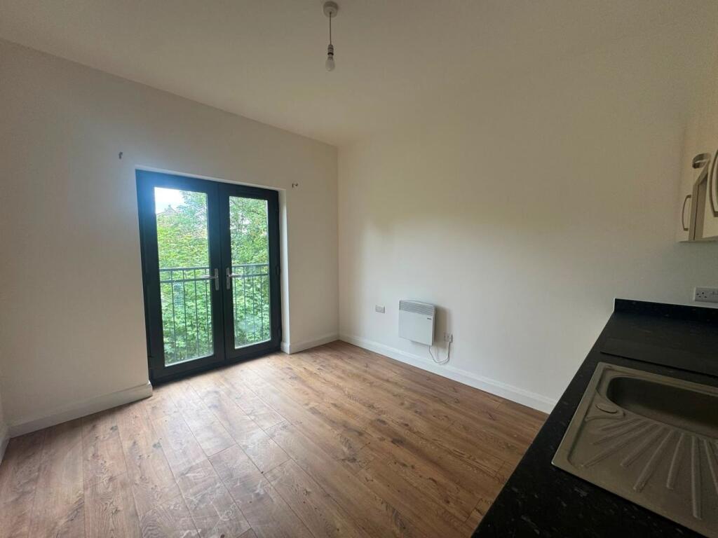1 bed Apartment for rent in Burnley. From JonSimon Estate Agents - Burnley