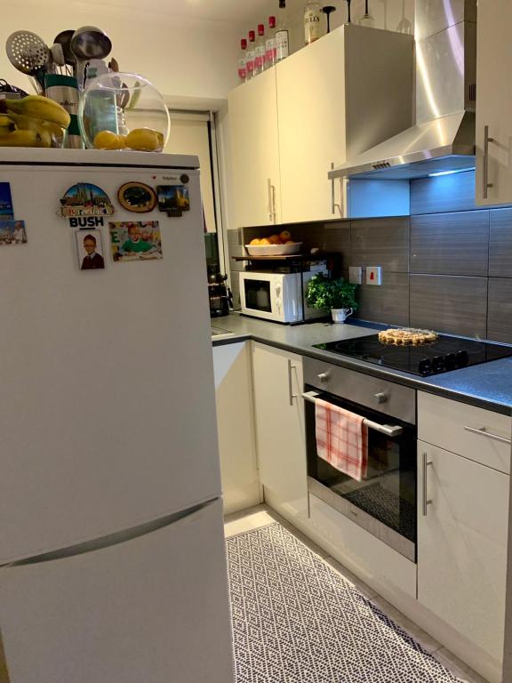 1 bed Flat for rent in Mitcham. From Parkside Estate Agent