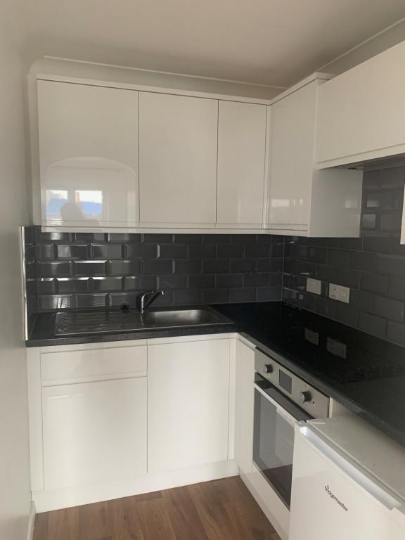 1 bed Studio Flat for rent in Thornton Heath. From Parkside Estate Agent
