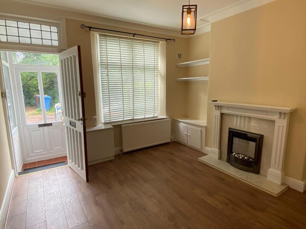 2 bed Mid Terraced House for rent in Stockport. From Joules Estate Agency - Heaton Mersey