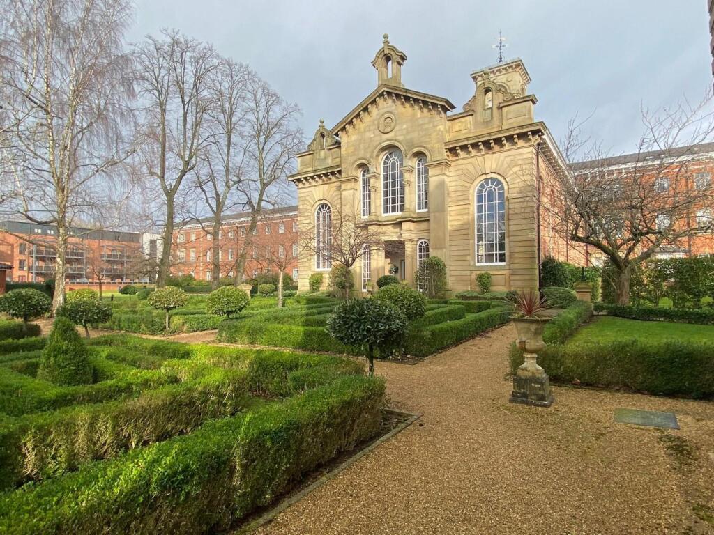 1 bed Apartment for rent in Gatley. From Joules Estate Agency - Heaton Mersey