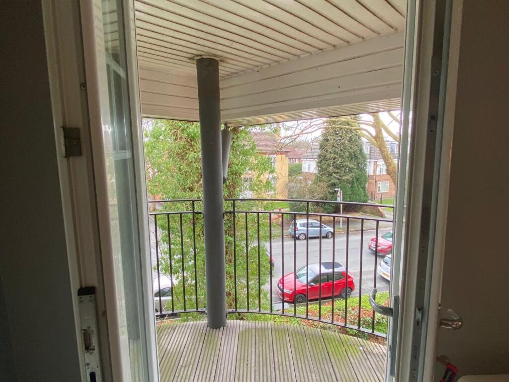 2 bed Apartment for rent in Manchester. From Joules Estate Agency - Heaton Mersey 2 bed Apartment for rent in Manchester. From Joules Estate Agency - Heaton Mersey