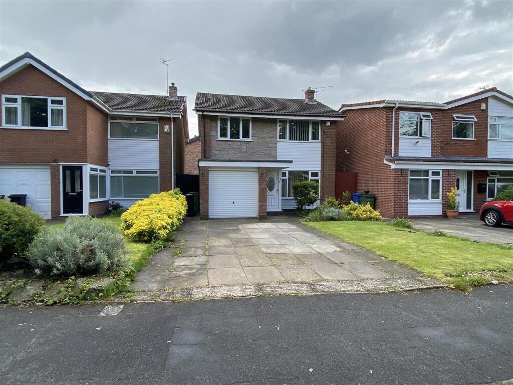 3 bed Detached for rent in Cheadle. From Joules Estate Agency - Heaton Mersey 3 bed Detached for rent in Cheadle. From Joules Estate Agency - Heaton Mersey