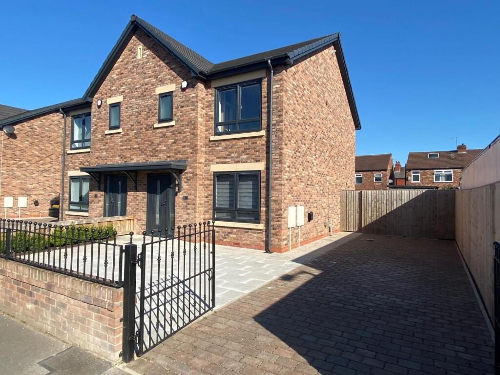3 bed Semi Detached for rent in Stockport. From Joules Estate Agency - Heaton Mersey 3 bed Semi Detached for rent in Stockport. From Joules Estate Agency - Heaton Mersey