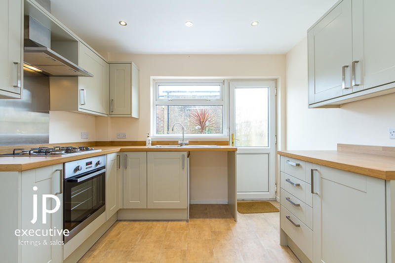 3 bed Semi Detached for rent in Penarth. From JP Executive Lettings & Sales Ltd - Cardiff
