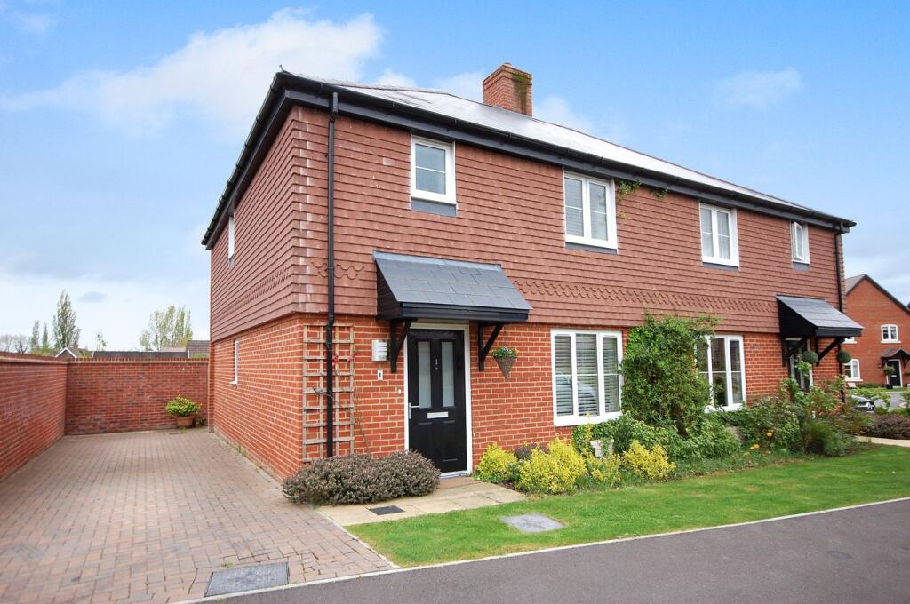 3 bed Semi Detached for rent in Farnham. From Keats Fearn - Farnham 3 bed Semi Detached for rent in Farnham. From Keats Fearn - Farnham