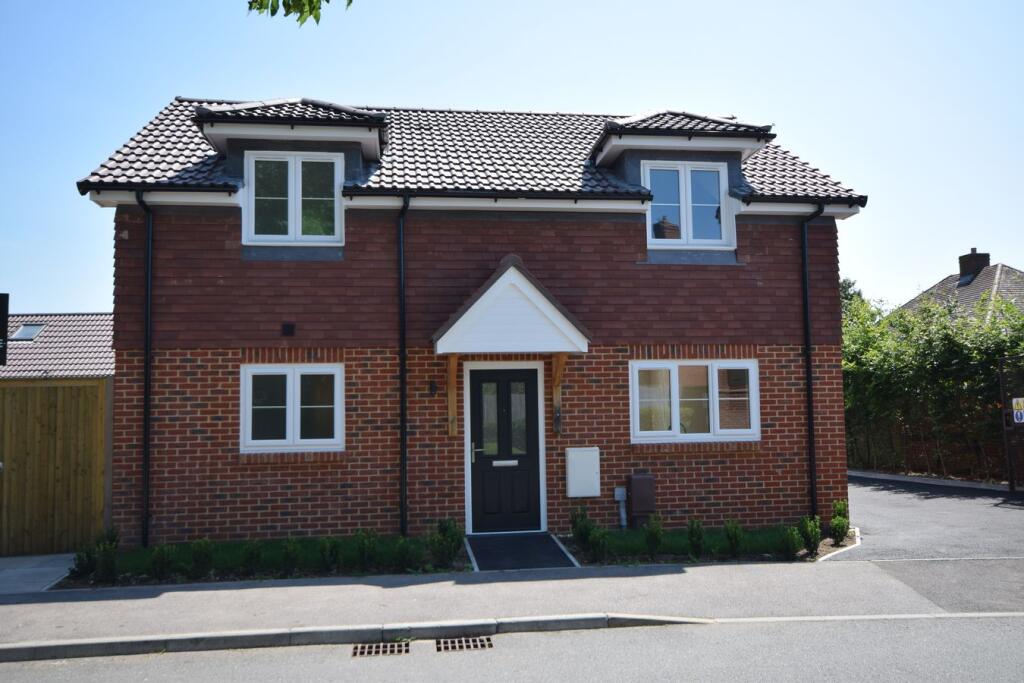 3 bed Detached for rent in Farnham. From Keats Fearn - Farnham 3 bed Detached for rent in Farnham. From Keats Fearn - Farnham