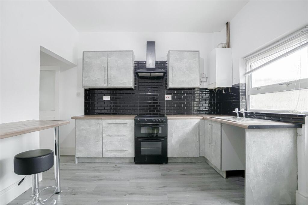 2 bed Mid Terraced House for rent in Blackburn. From Keenans Estate Agents - Burnley 2 bed Mid Terraced House for rent in Blackburn. From Keenans Estate Agents - Burnley