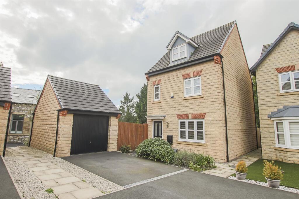 4 bed Detached for rent in Clitheroe. From Keenans Estate Agents - Burnley