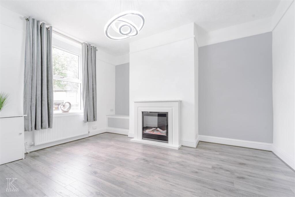 2 bed Mid Terraced House for rent in Bury. From Keenans Estate Agents - Burnley