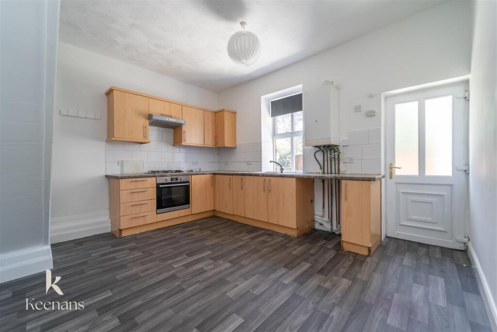 2 bed Mid Terraced House for rent in Bacup. From Keenans Estate Agents - Burnley
