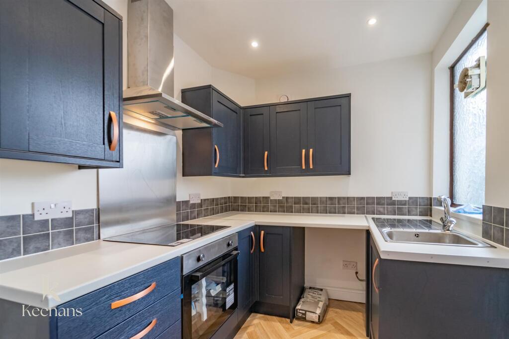 2 bed Mid Terraced House for rent in Bacup. From Keenans Estate Agents - Burnley 2 bed Mid Terraced House for rent in Bacup. From Keenans Estate Agents - Burnley