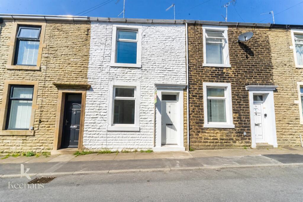 2 bed Mid Terraced House for rent in Accrington. From Keenans Estate Agents - Burnley