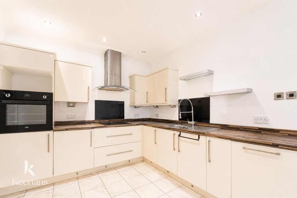 2 bed Mid Terraced House for rent in Burnley. From Keenans Estate Agents - Burnley