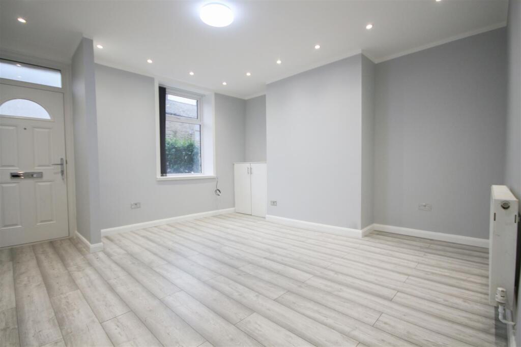 2 bed Mid Terraced House for rent in Haslingden. From Keenans Estate Agents - Swinton