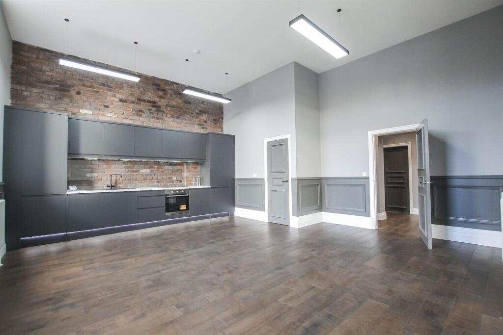 2 bed Apartment for rent in Bacup. From Keenans Estate Agents - Swinton