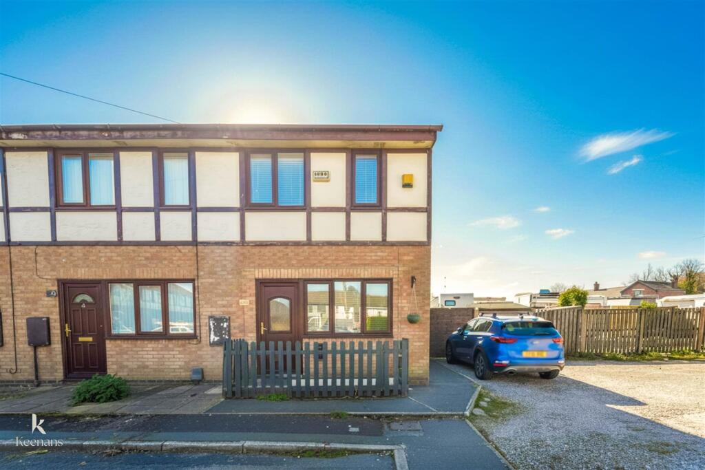 2 bed End of Terrace for rent in Heywood. From Keenans Estate Agents - Swinton