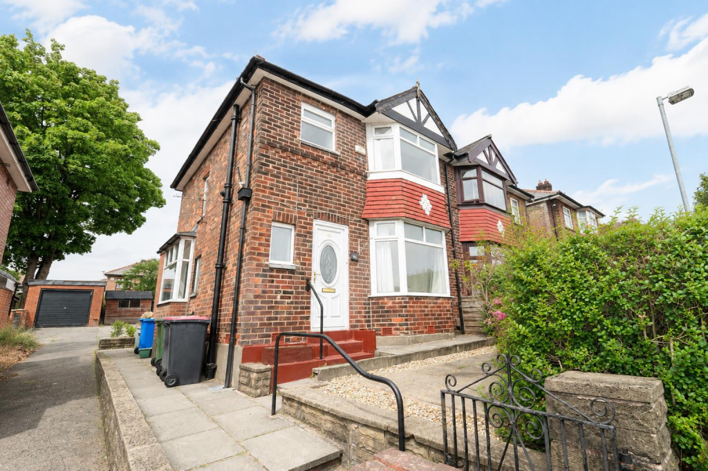 3 bed Semi Detached for rent in Salford. From Keenans Estate Agents - Swinton 3 bed Semi Detached for rent in Salford. From Keenans Estate Agents - Swinton