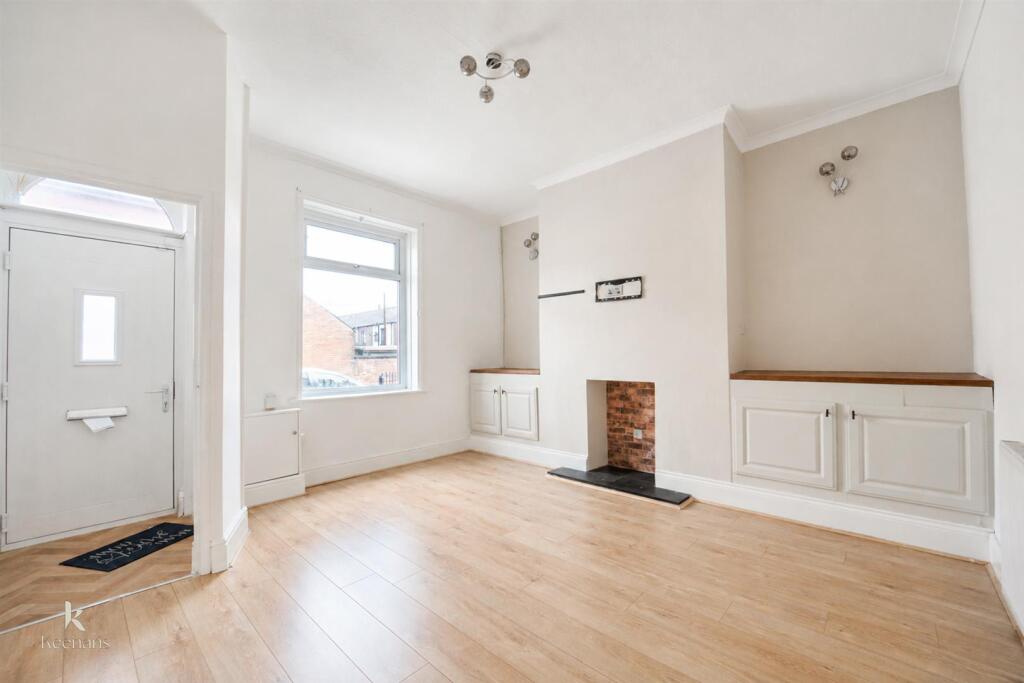2 bed Mid Terraced House for rent in Bury. From Keenans Estate Agents - Swinton 2 bed Mid Terraced House for rent in Bury. From Keenans Estate Agents - Swinton
