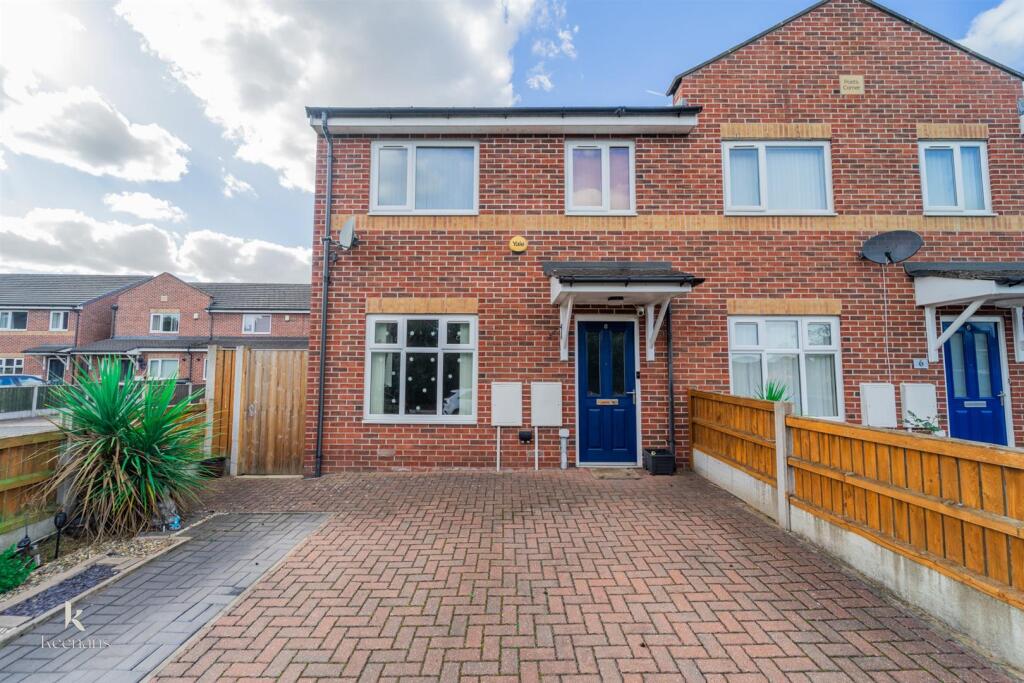 3 bed End of Terrace for rent in Charlestown. From Keenans Estate Agents - Swinton 3 bed End of Terrace for rent in Charlestown. From Keenans Estate Agents - Swinton