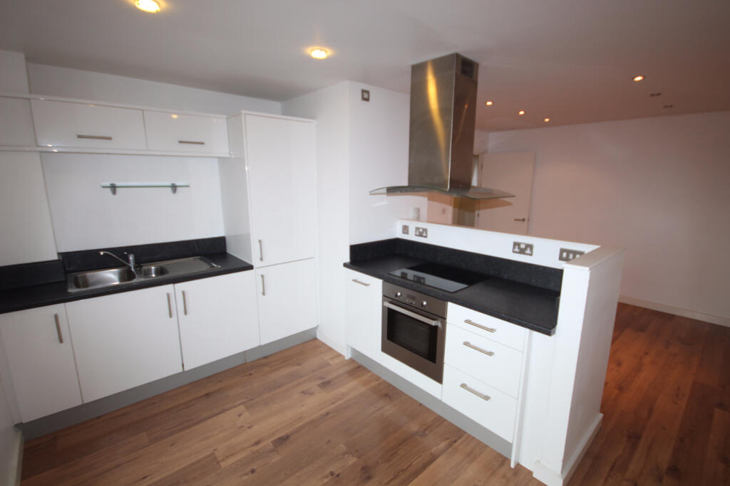 2 bed Apartment for rent in Long Line. From Kelham Square - Sheffield