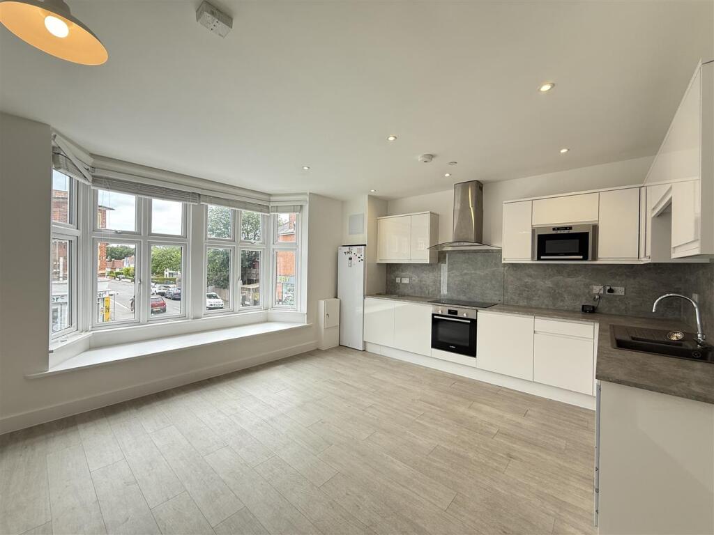 2 bed 1st Floor Flat for rent in Bournemouth. From Key Drummond - Poole