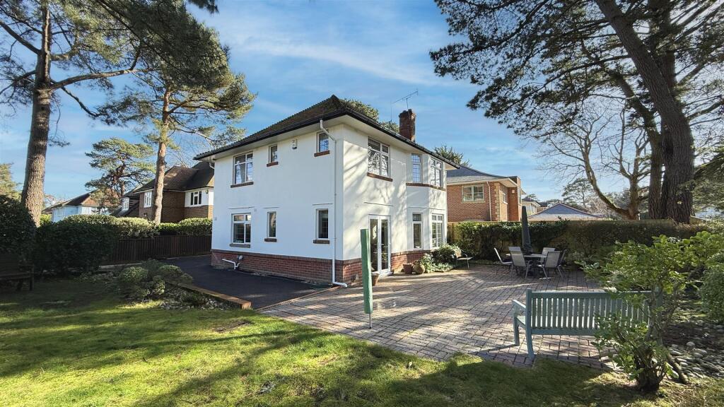 3 bed Detached for rent in Bournemouth. From Key Drummond - Poole 3 bed Detached for rent in Bournemouth. From Key Drummond - Poole