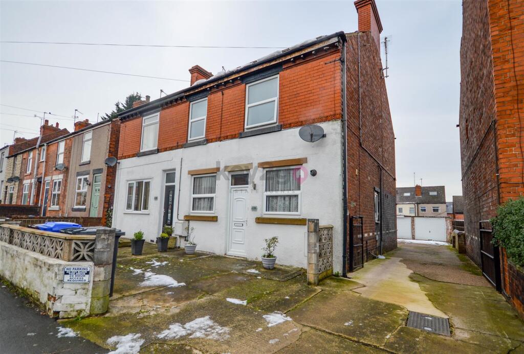 2 bed 1st Floor Flat for rent in Swallownest. From Key2go Estate & Letting Agents Ltd - Sheffield