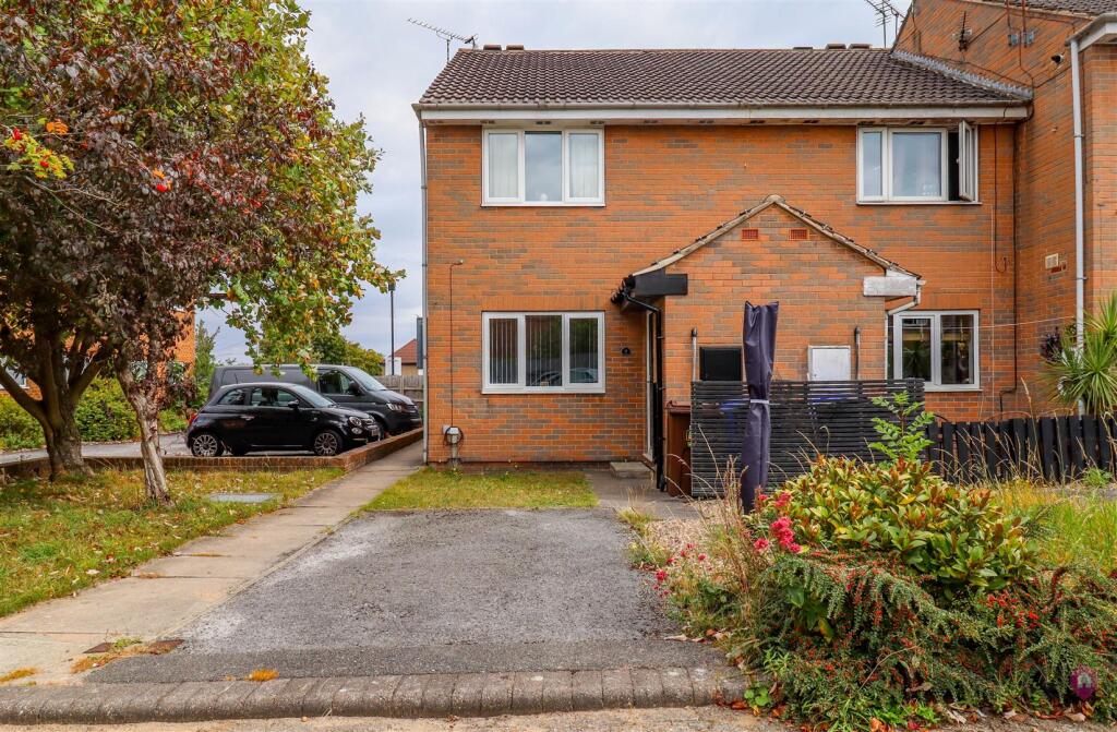 4 bed 1st Floor Flat for rent in Ridgeway. From Key2go Estate & Letting Agents Ltd - Sheffield 4 bed 1st Floor Flat for rent in Ridgeway. From Key2go Estate & Letting Agents Ltd - Sheffield