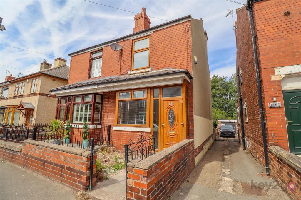 2 bed Mid Terraced House for rent in Spinkhill. From Key2go Estate & Letting Agents Ltd - Sheffield