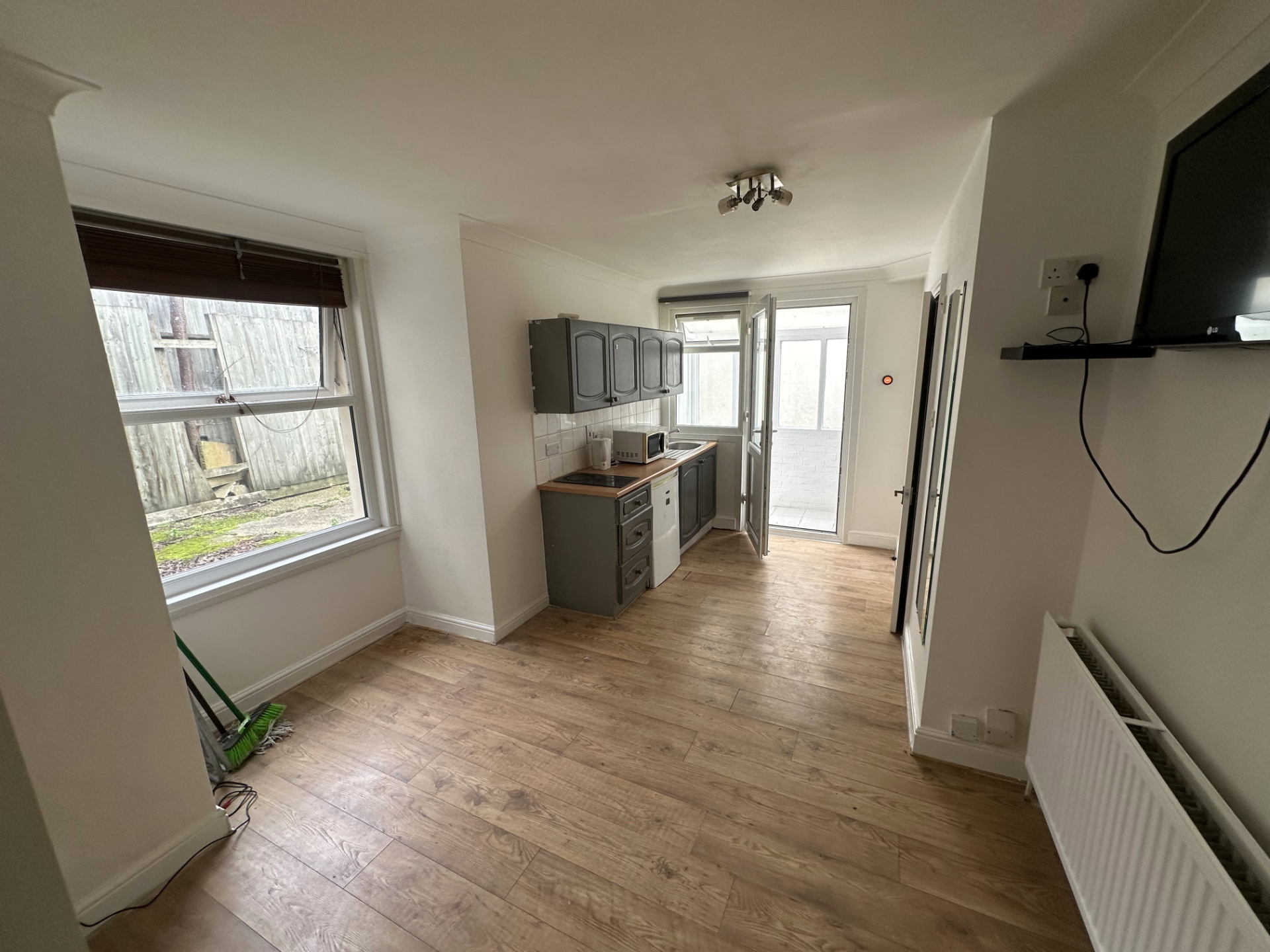 1 bed Studio for rent in Hampstead. From Majestic Properties and Estates Ltd